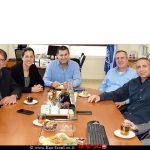 פורום ששת הרשויות מקומיות למאבק בהרחקת אסדת הגז לוייתן, מימין: הגר פרי יגור, איתי ויסברג, זיו דשא, אסיף איזק, דר' גלית שאול, סימון אלפסי | עיבוד צילום: שולי סונגו